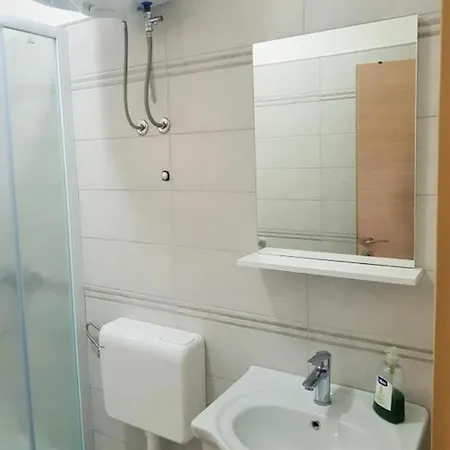 Apartmani Veronika Sukosan Exterior photo