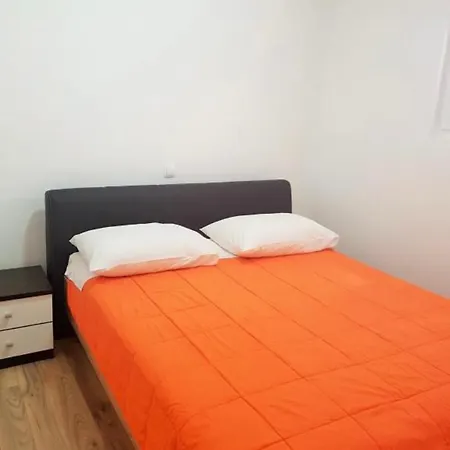 Apartmani Veronika Sukosan Exterior photo