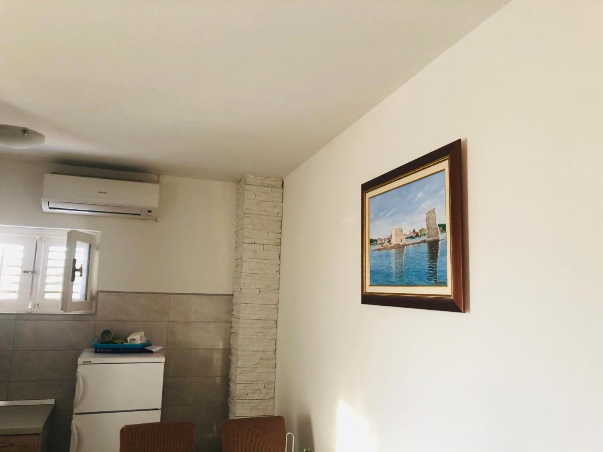 Veronika Apartment *
